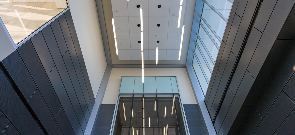 鋁單板工程雕刻的設(shè)計(jì)與施工要點(diǎn)